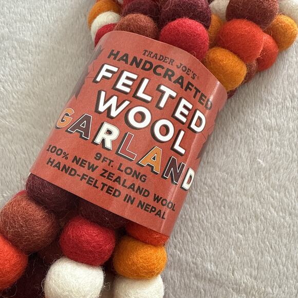 Trader Joe’s Handcrafted Felted Wool Garland Fall Thanksgiving Colors 9Ft - Picture 2 of 6